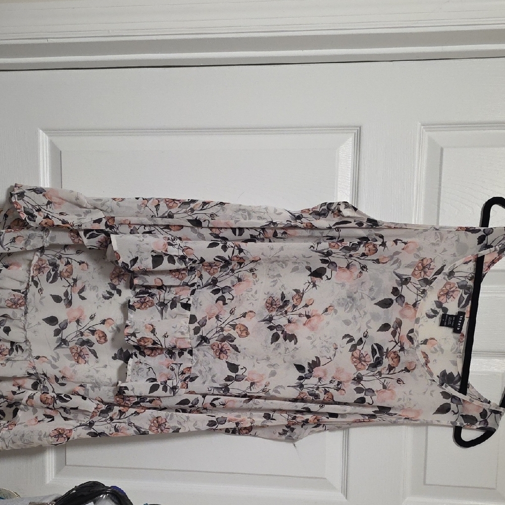 Torrid Brown Coral and White Floral Extreme Hi Low Tank